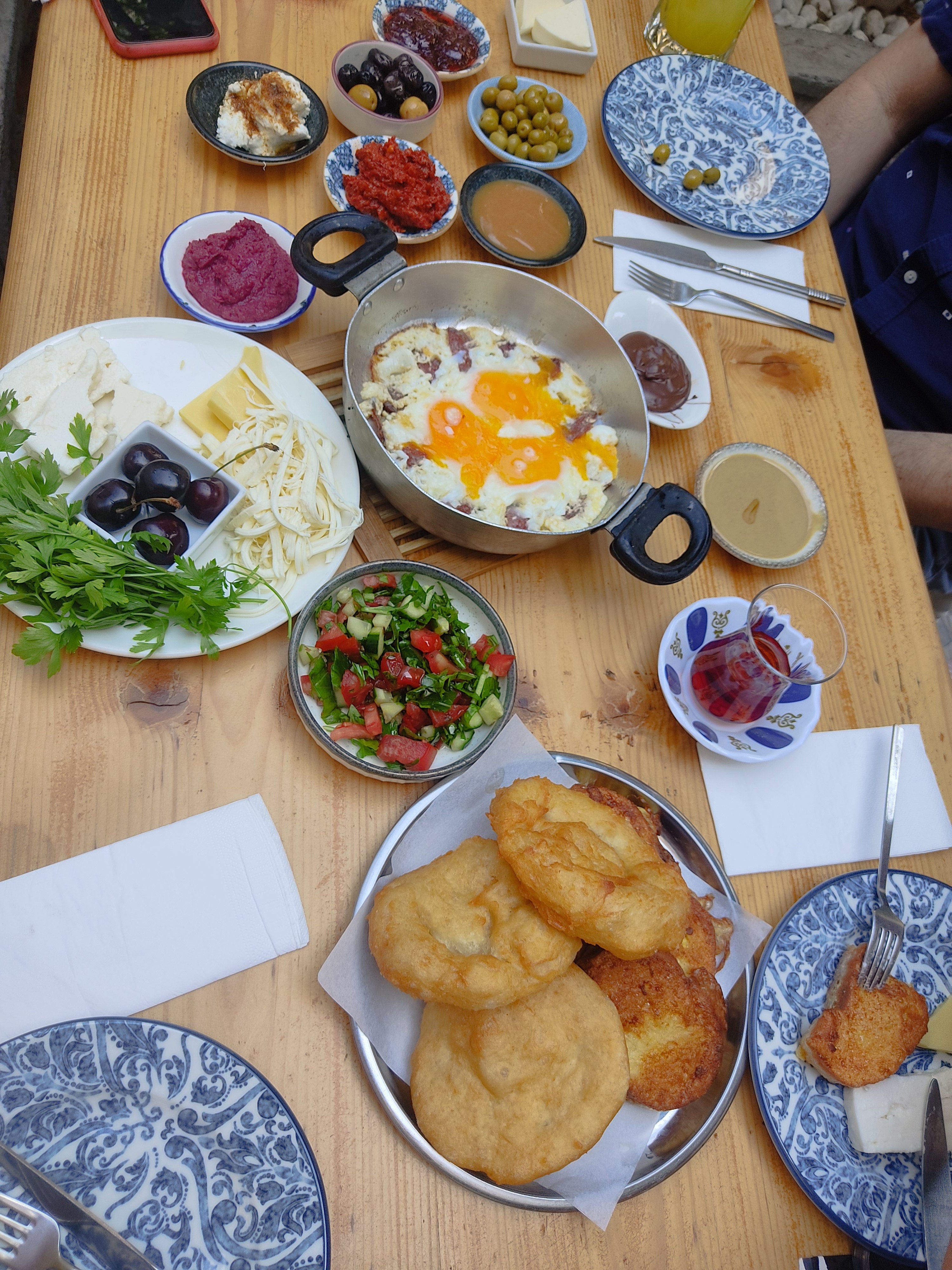 Istanbul Fun Guide | Compact Digital Travel Guide  🌉